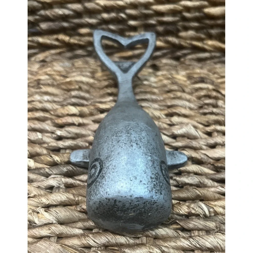Tommy Bahama Cast Iron Whale Bottle Opener Beer Soda Drink Barware Heavy Duty!‎